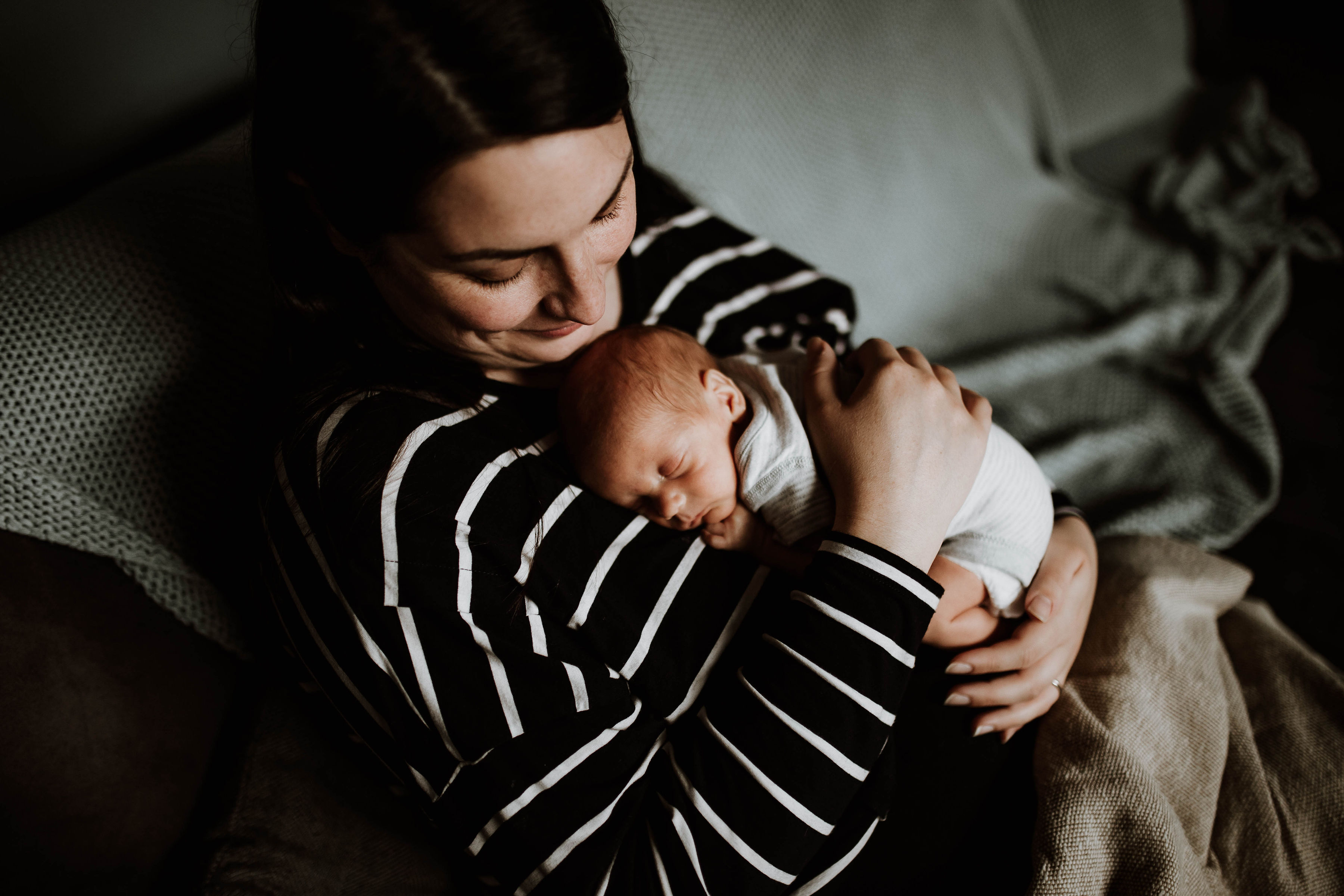 Essential Tips for Baby’s First Week"